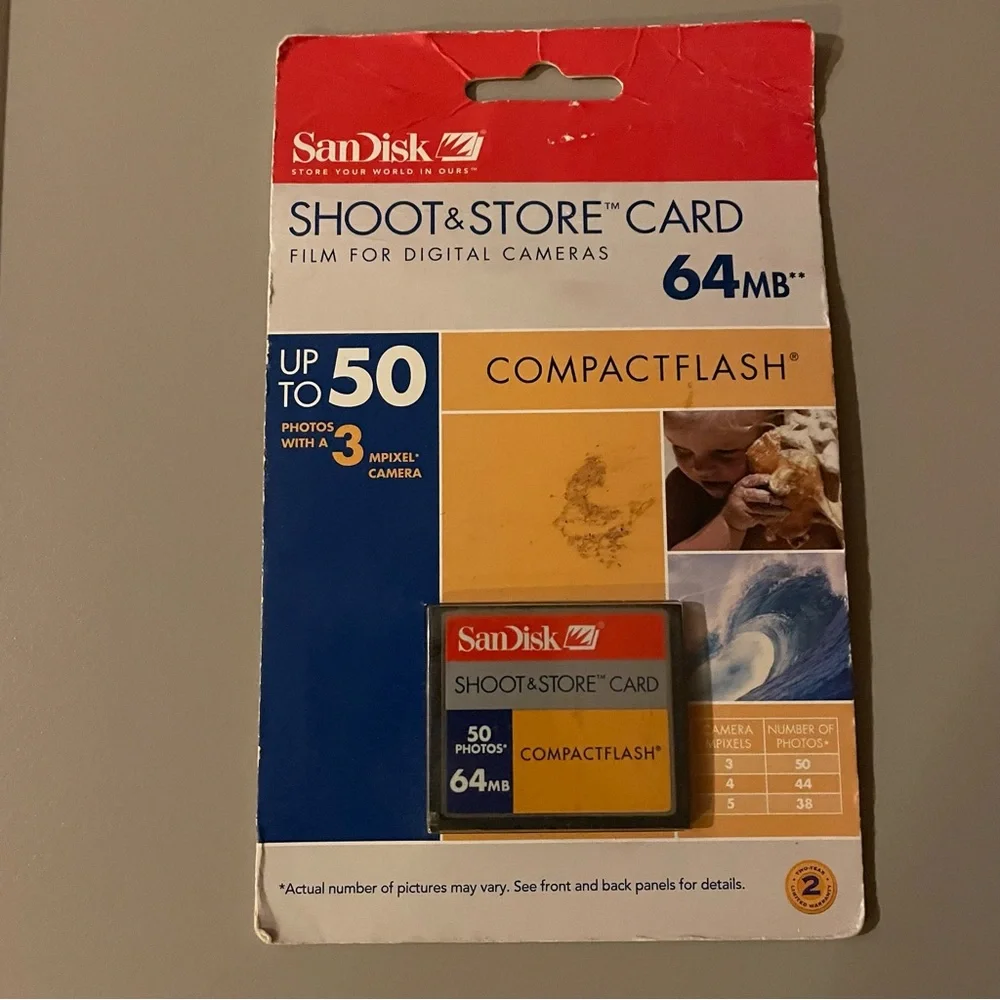 NIP SanDisk shoot&store card
